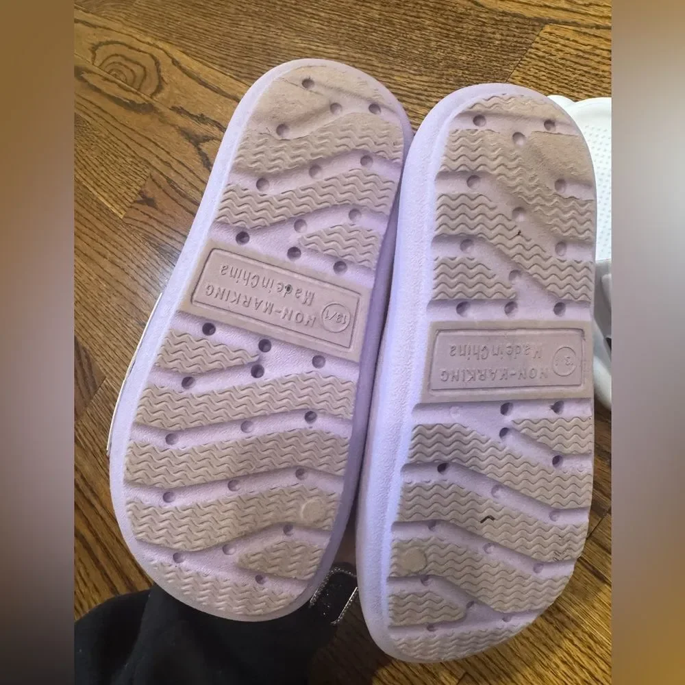 Squishmallows wonder type sandals